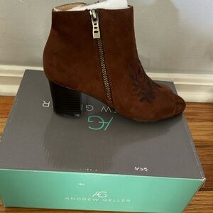 Andrew Geller open toe bootie.  Size 8 1/2